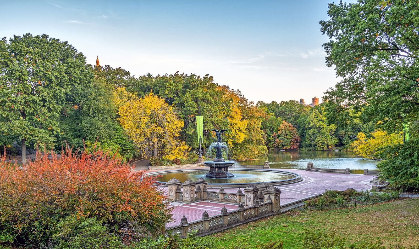 Marian and Peggy visit the park scene in The Gilded Age